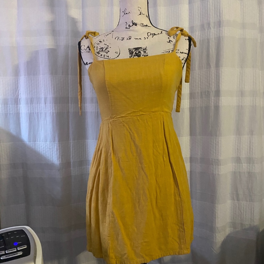 Yellow size small white fox mini dress